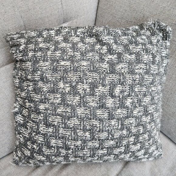 Other - Grey & White knit soft pillow / 20x20